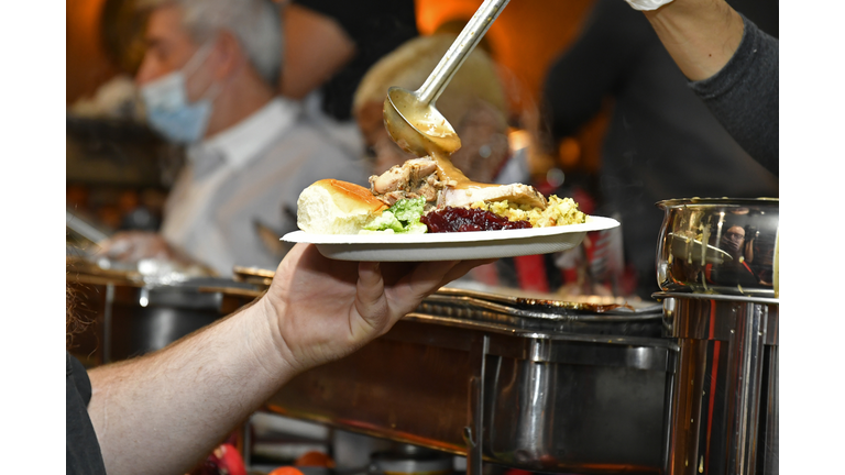 Laugh Factory Hosts 41st Annual Free Thanksgiving Dinner