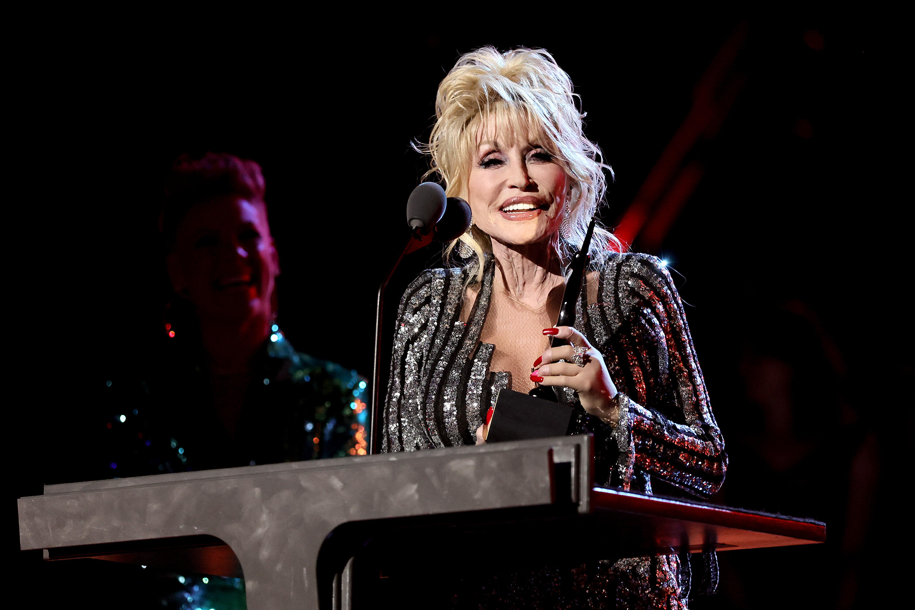 Dolly Parton to Cover Prince, Rolling Stones on Rock Album