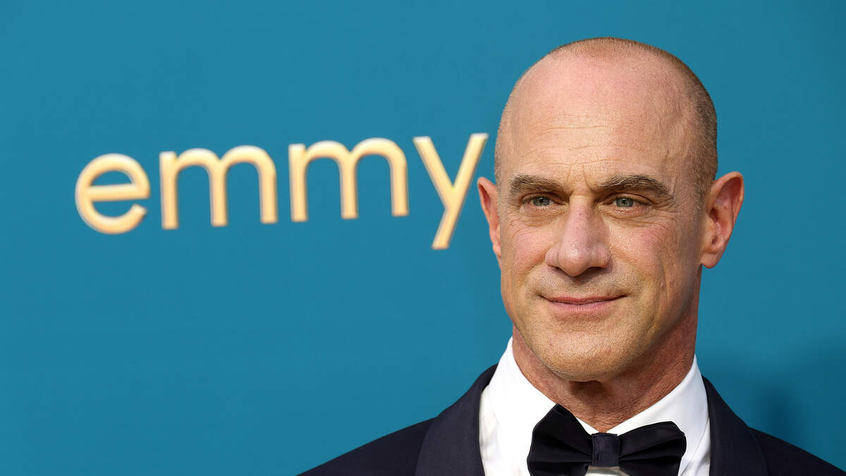 Minnesota Couple Invites Christopher Meloni To Their Wedding & Goes Viral