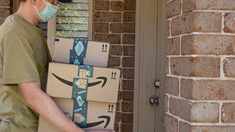 Este empleado de Amazon HIZO LO IMPOSSIBLE por entregar un paquete