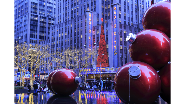 Christmas decorations on 6th Avenue