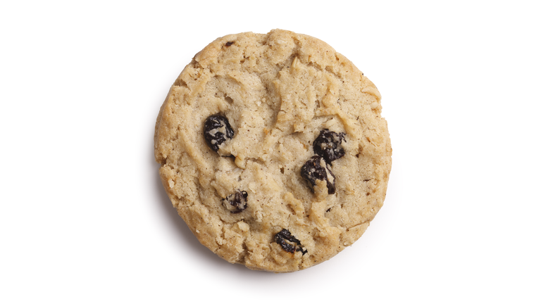 Raisin Cookie + Clipping Path