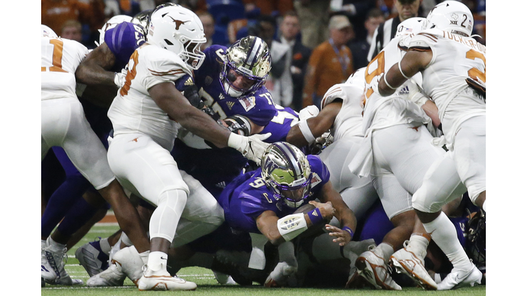 Valero Alamo Bowl - Washington v Texas