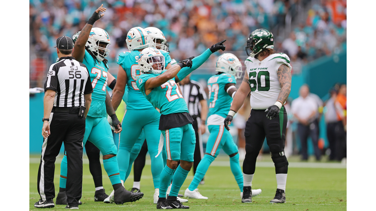 Dolphins Clinch Playoff Berth With 11-6 Win Over Jets