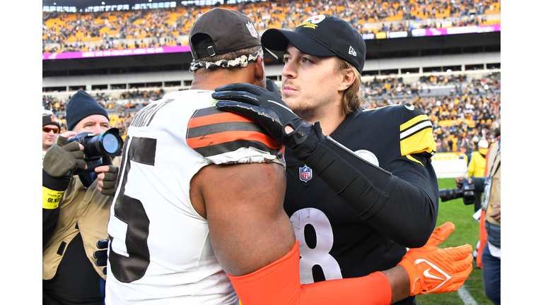 Cleveland Browns v Pittsburgh Steelers