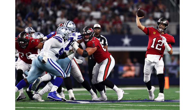 Tampa Bay Buccaneers v Dallas Cowboys