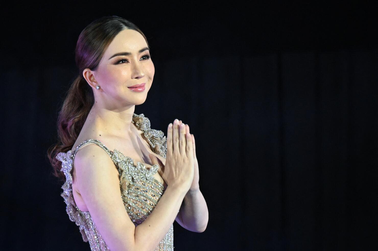 La Nueva Dueña De Miss Universo Es Tailandesa Y Transgénero Iheart 