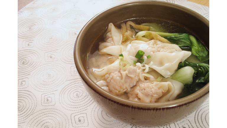 Wonton noodle soup