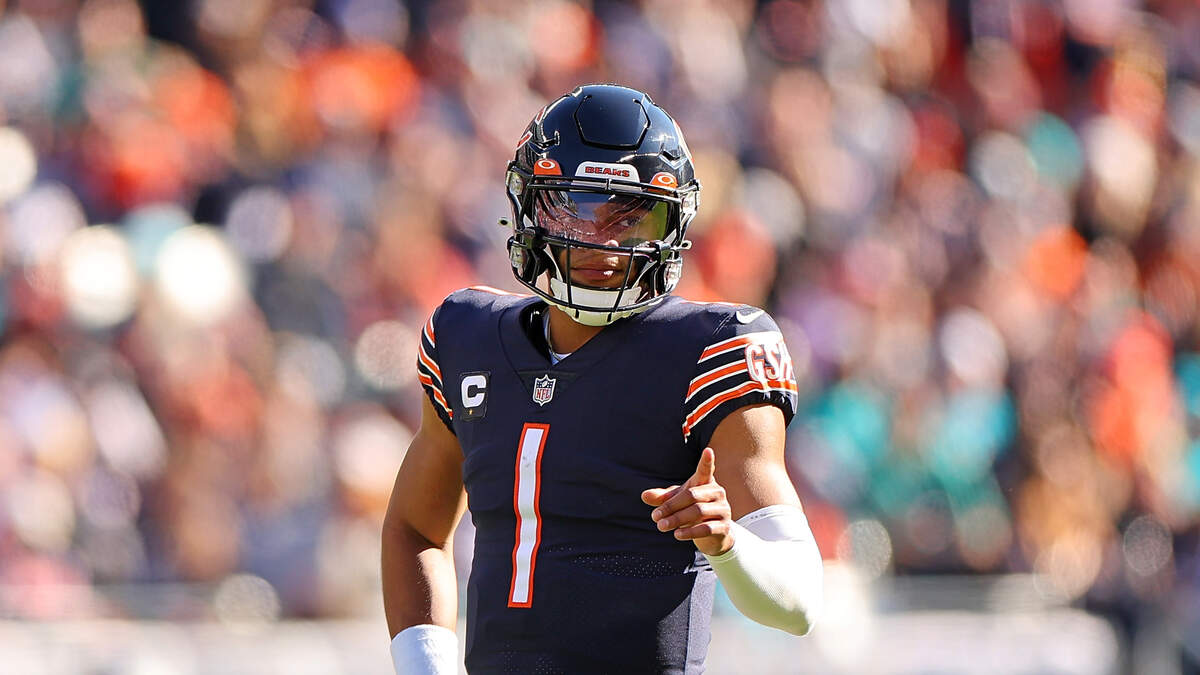 Bears Face a Conundrum with Justin Fields and the 1st Overall Pick ...