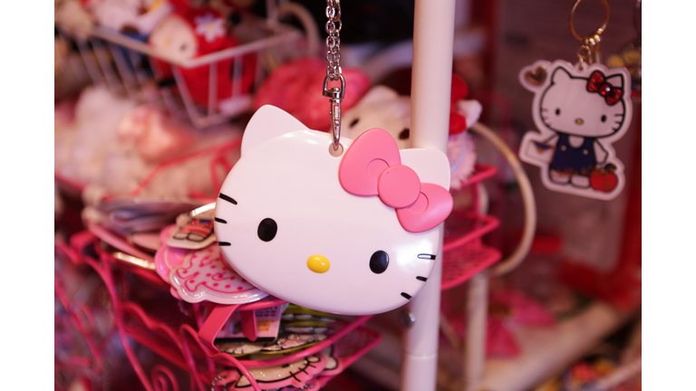 The Hello Kitty Cafe Pop-Up Truck is Coming to the UTC Mall in Sarasota 