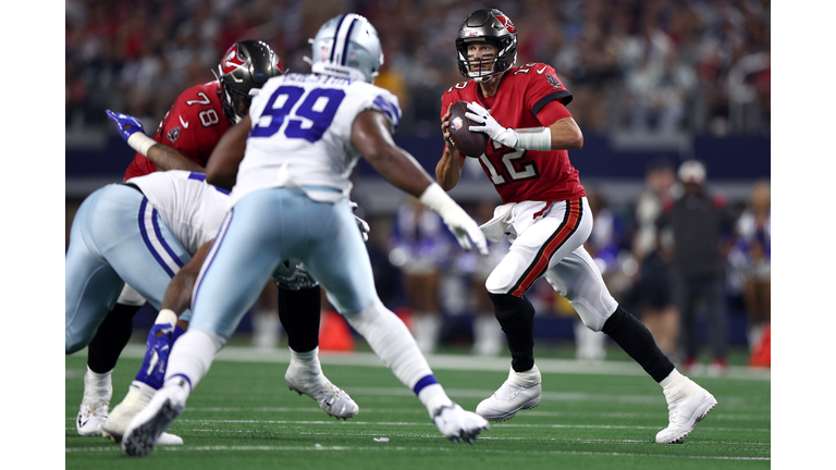 Tampa Bay Buccaneers v Dallas Cowboys