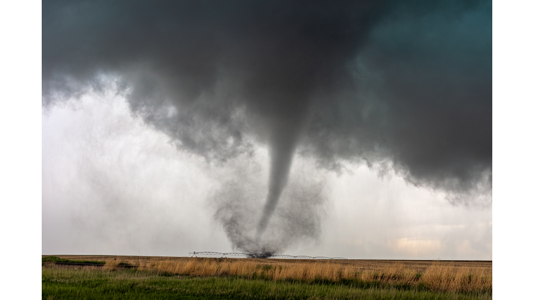 Supercell tornado