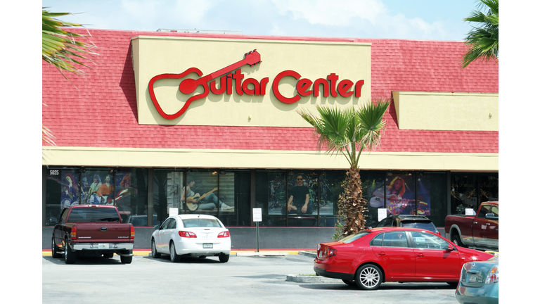 Guitar Center store front