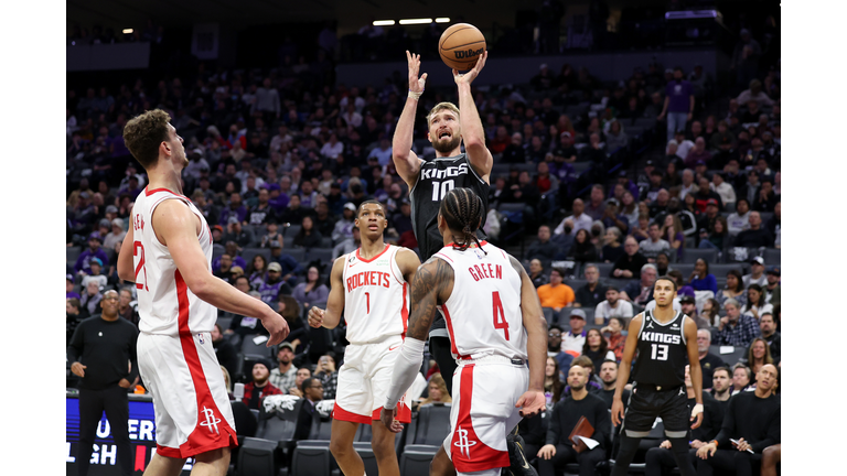 Houston Rockets v Sacramento Kings