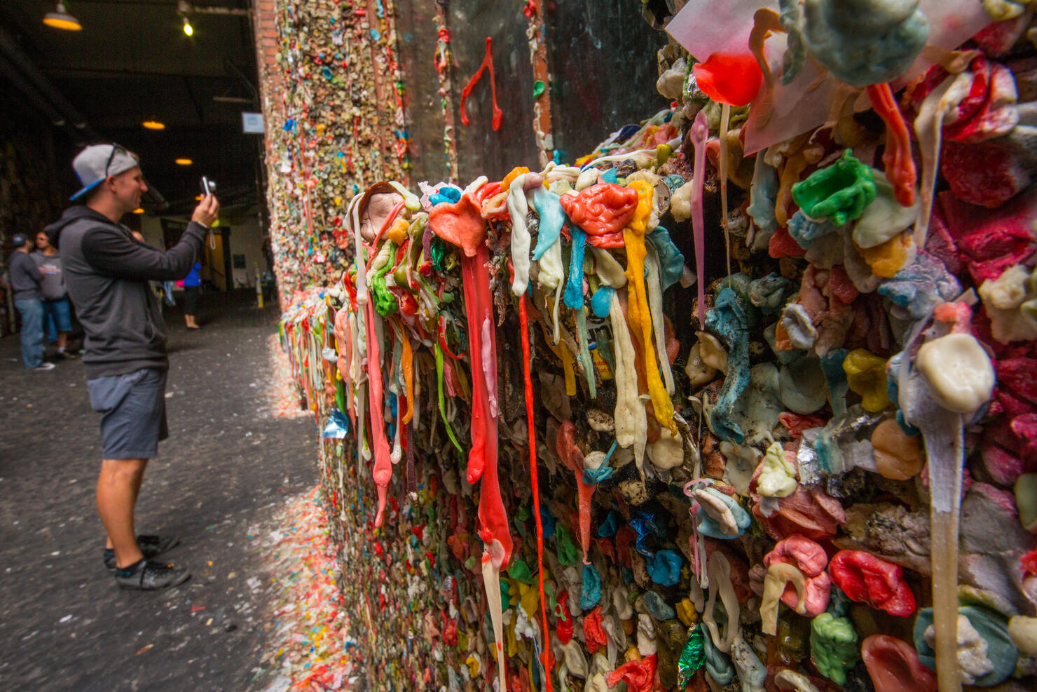 Gum wall