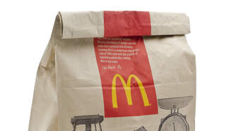 Guy Accidentally Gets $1,000 In A McDonalds Drive Thru. 