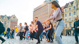 The Morning Breeze w/ Carolyn & Cort - The Morning Breeze On Demand: December 11, 2025