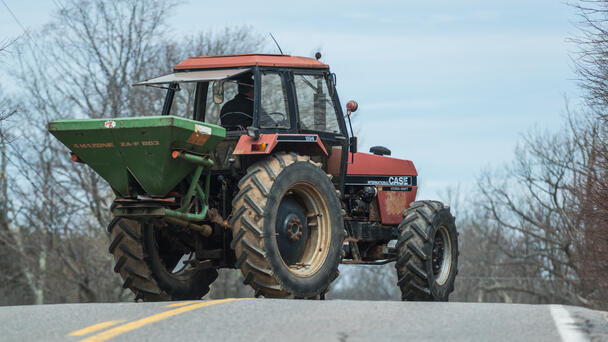 Man Dies After Car Hits His Tractor In Greene County
