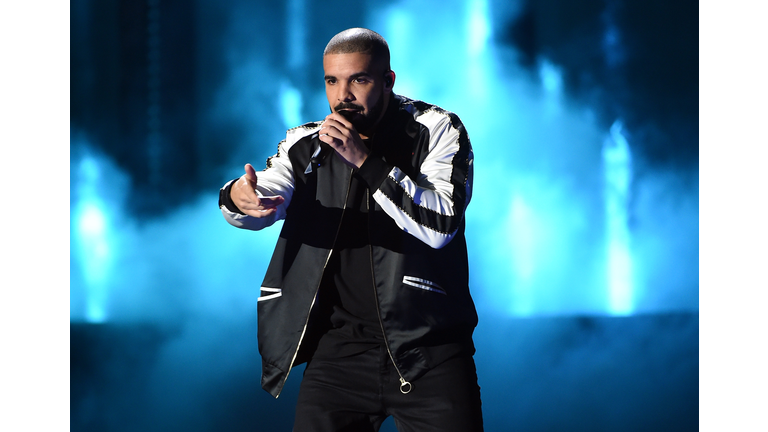 2016 iHeartRadio Music Festival - Night 1 - Show