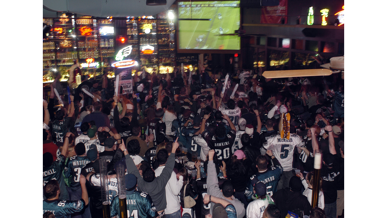 Hopeful Eagles Fans Watch Super Bowl XXXIX