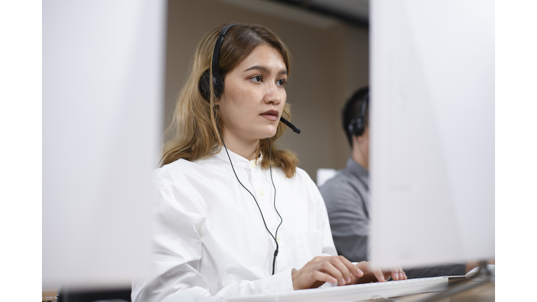 Call centre worker