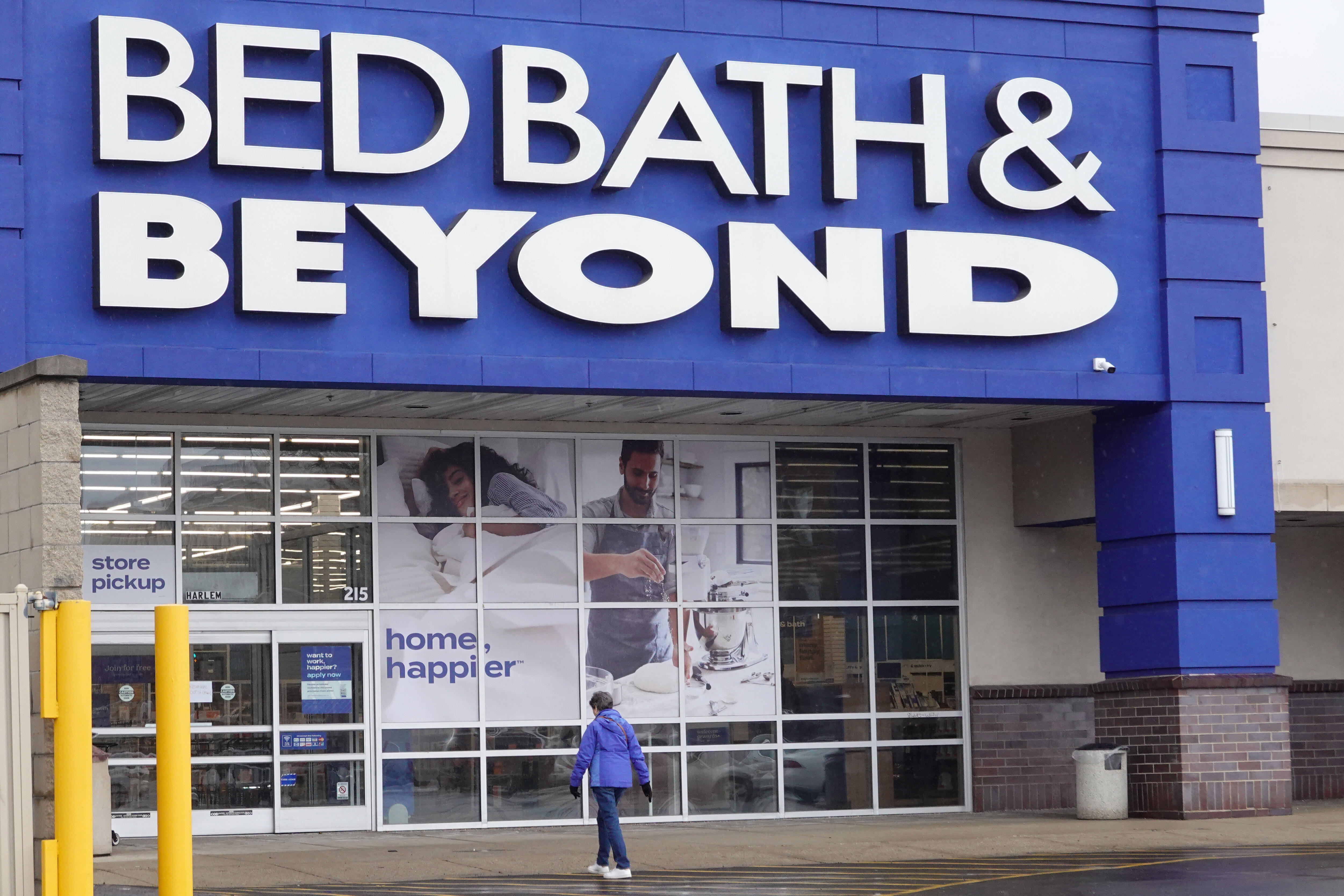 Bed Bath & Beyond To Close 150 Stores In Last-Ditch Bid To Avoid ...