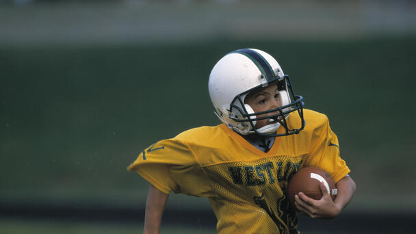 Mora Leaves UCONN NBA NHL Women's Coll BB HS FB Thurs Sheehan at Lyman Hall