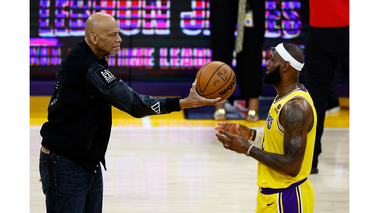 Oklahoma City Thunder v Los Angeles Lakers