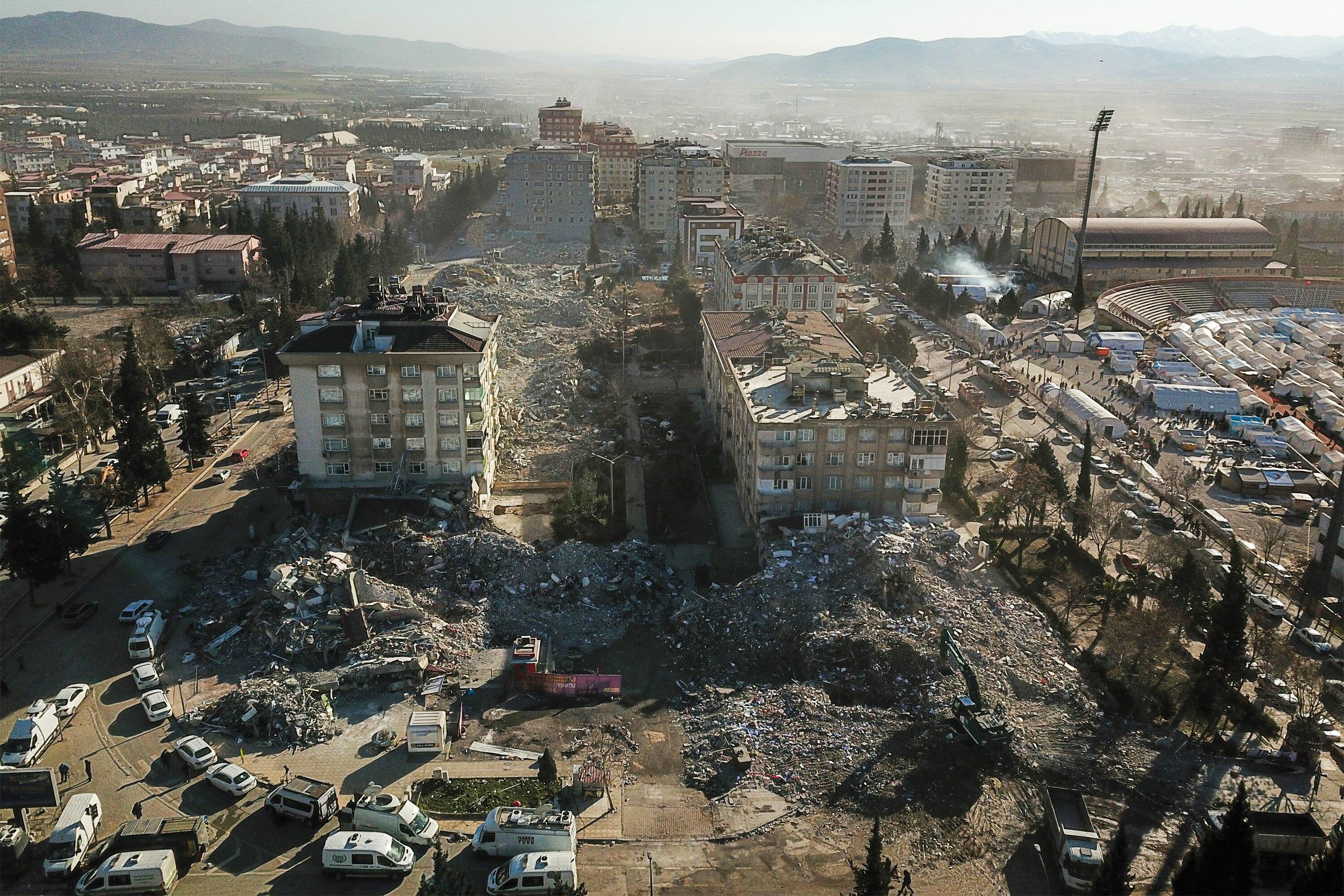 Землетрясение в сирии сколько. Землетрясение в Турции февраль 2023. Землетрясение в Турции 2022. Землетрясение в Турции 6 февраля 2023. Землетрясение в Сирии 2023.