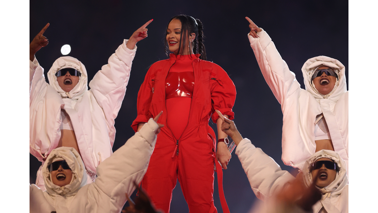 How Much Does Rihanna Get Paid for Super Bowl Halftime Performance