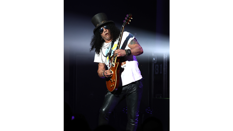 Slash Featuring Myles Kennedy & The Conspirators With Tash Neal - Nashville, TN