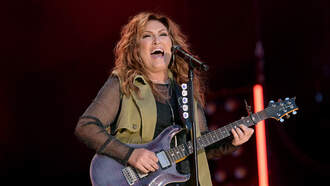 Jo Dee Messina Face Times Major Country Star in the Middle of a Concert
