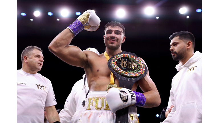 Jake Paul v Tommy Fury