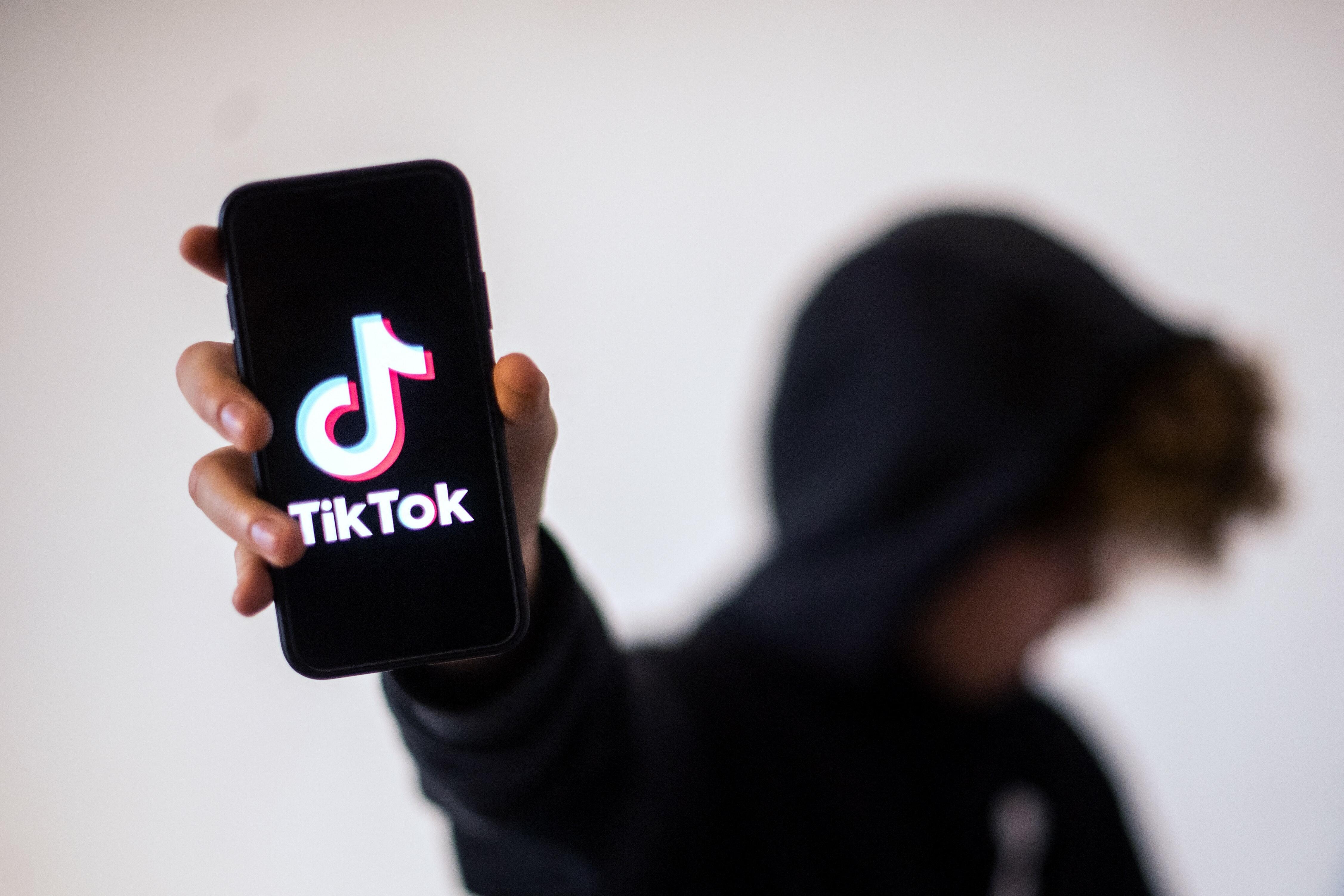 Человек тикток. TIKTOK.