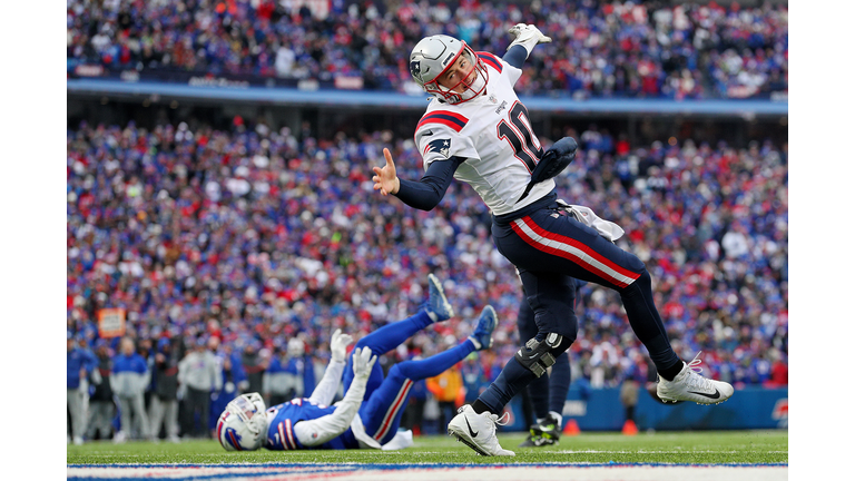 New England Patriots v Buffalo Bills