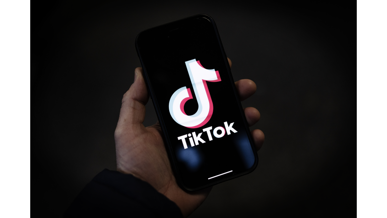 US And EU Ban TikTok From Staff Mobile Devices