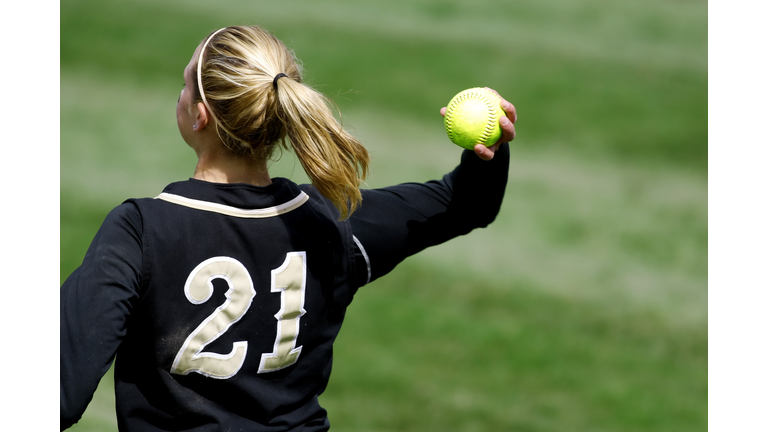 Softball Throw