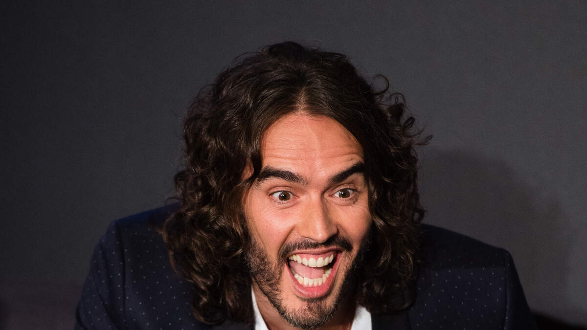 Watch Russell Brand Tell Off An MSNBC Host | 710 WOR | Mark Simone