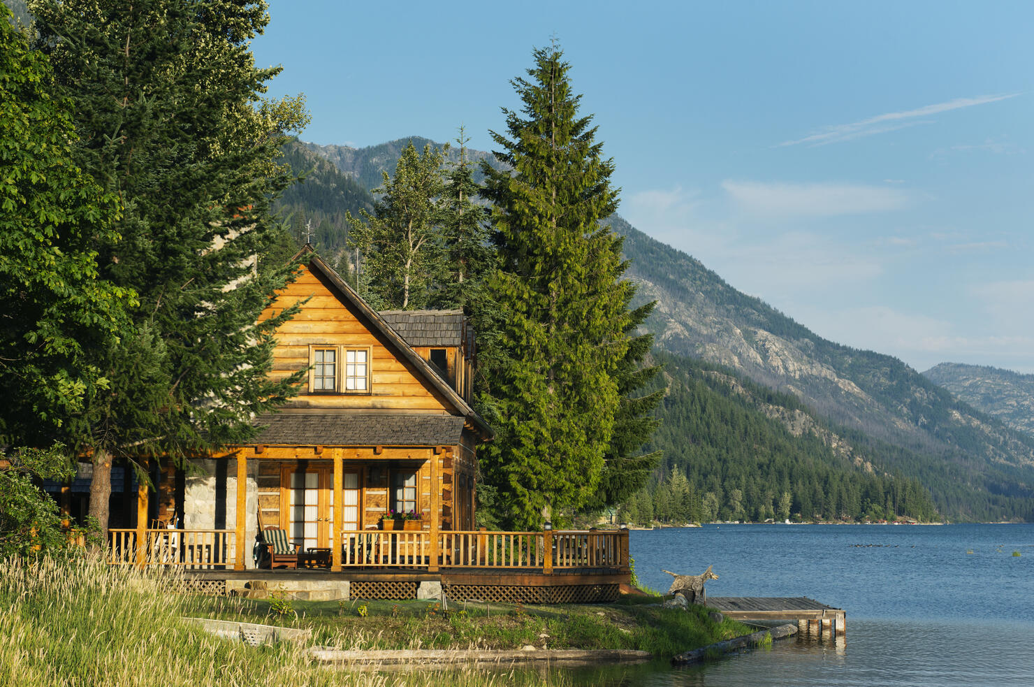 Cabin on shore, Stehekin, Lake Chelan, North Cascade Mountains, Washington USA