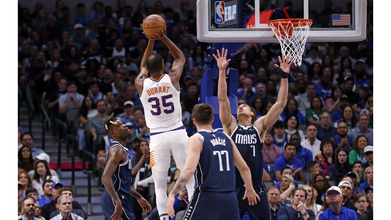 Phoenix Suns v Dallas Mavericks