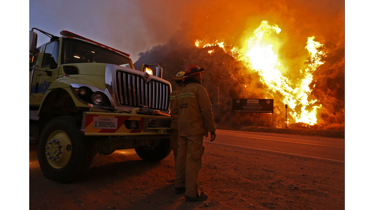 Brush Fire Threatens Residential Neighborhood Near Glendora