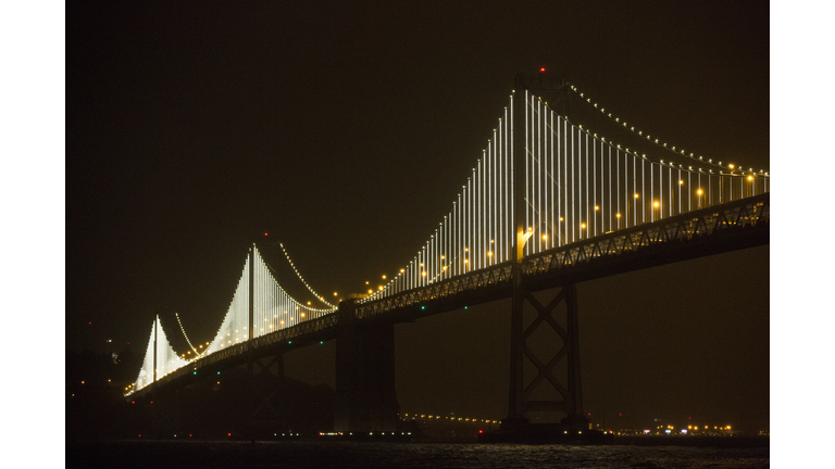 World's Largest LED Light Sculpture Lights Up The Bay Bridge