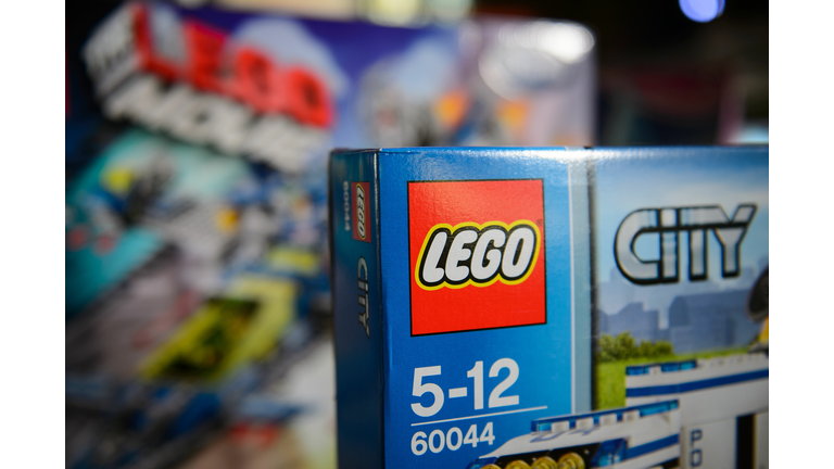 BRITAIN-BUSINESS-XMAS-TOYS