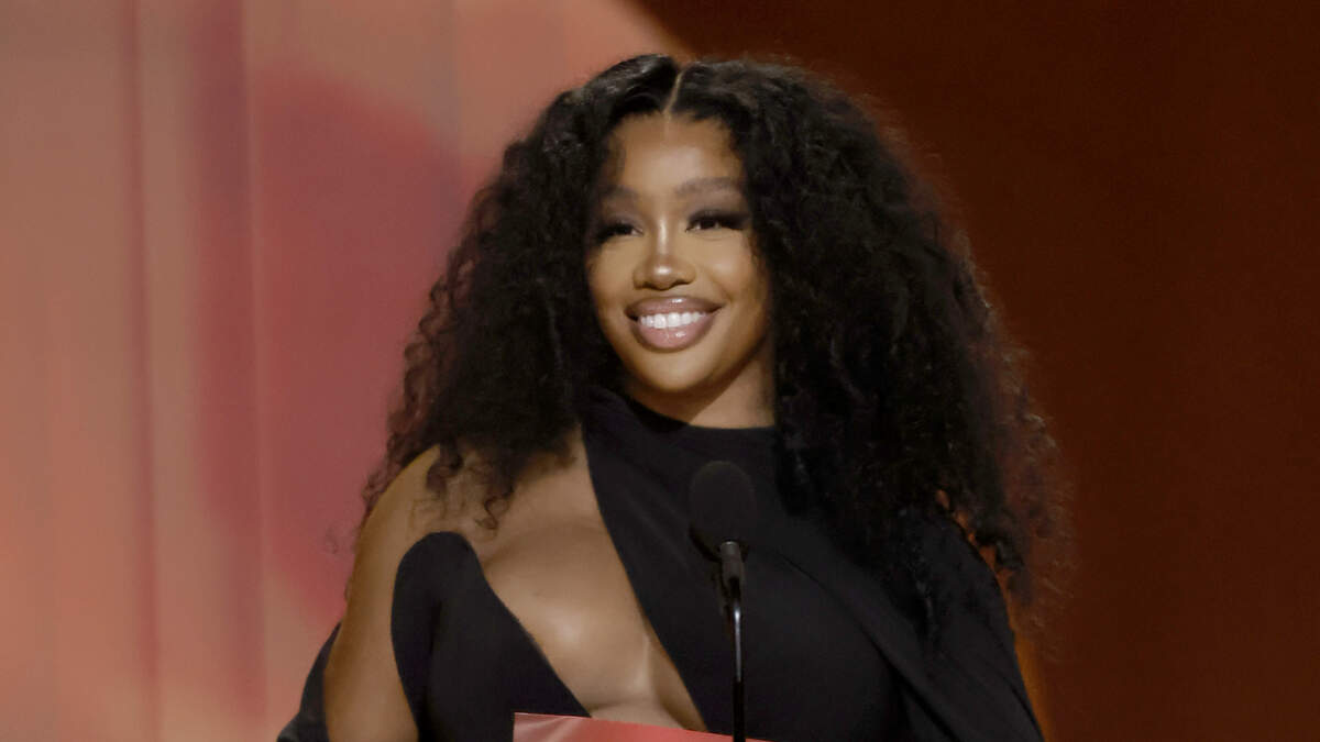 SZA Sizzles in the Latest Skims Underwear Campaign