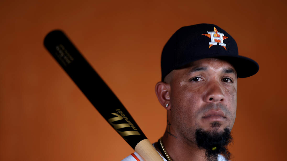 Spring training roundup: Jose Abreu's bat, Astros' arms overpower Cards