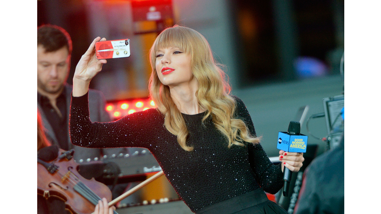 Taylor Swift Performs On ABC's "Good Morning America"