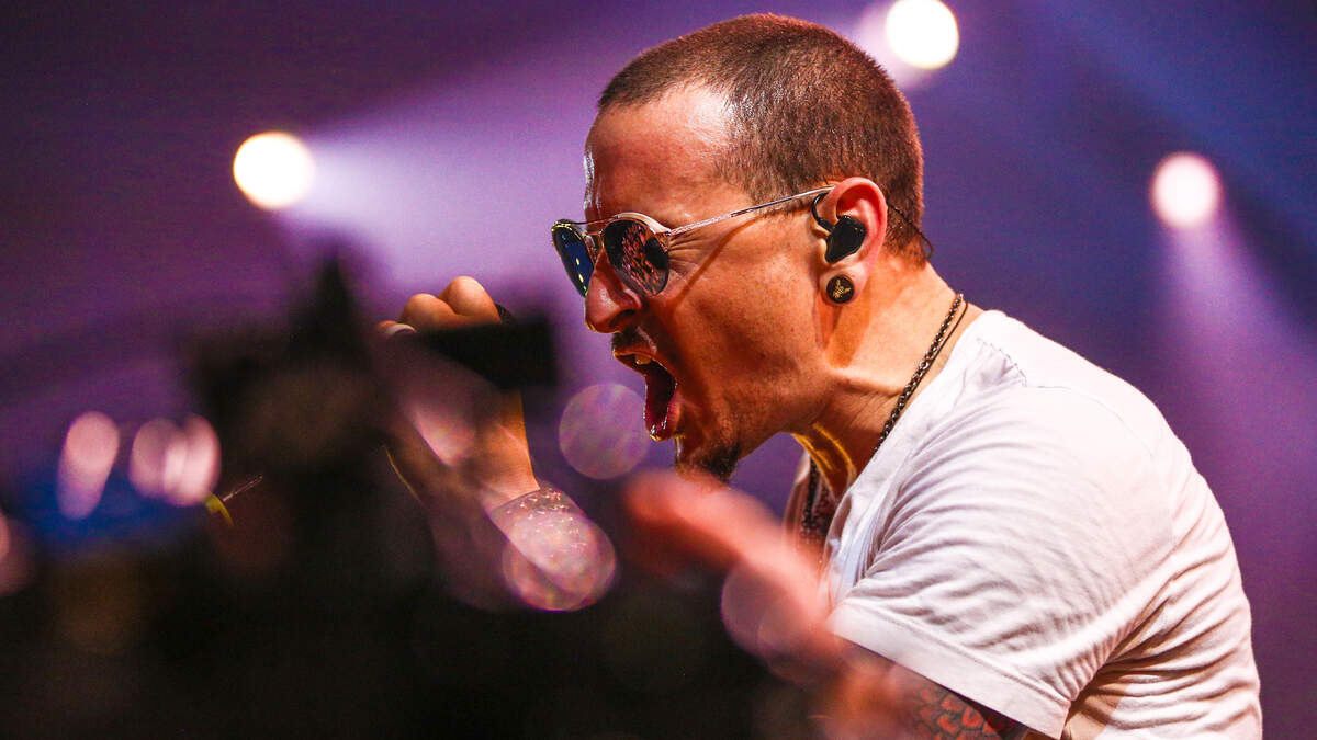 Linkin Park Release Another 'Meteora'-Era Song, 'Fighting Myself' - Audio  Ink Radio