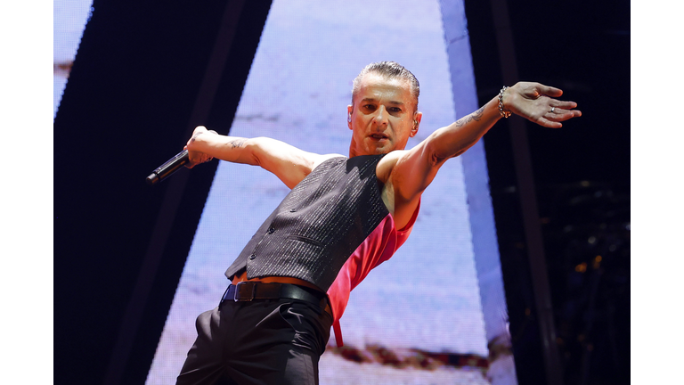 Depeche Mode Kicks Off "Memento Mori" World Tour in Sacramento, CA