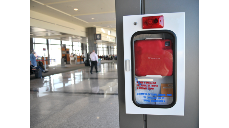Defibrilator in Airport