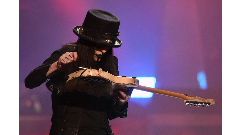 2014 iHeartRadio Music Festival - Night 1 - Show